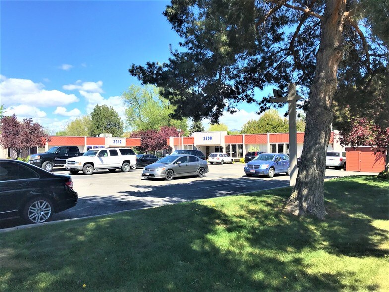 2312 N Cole Rd, Boise, ID à louer - Photo de l’immeuble – Image 3 sur 10