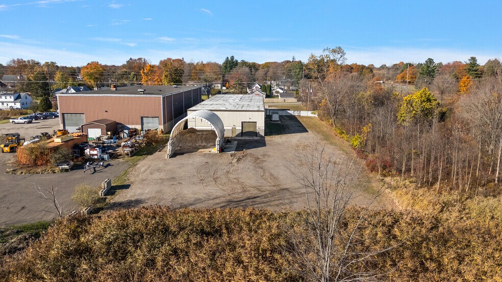 52930 Havenridge Rd, New Haven, MI à vendre - Photo de l’immeuble – Image 2 sur 3