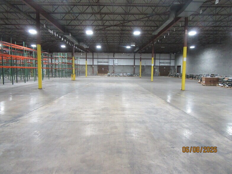 4472 Steelway Blvd N, Liverpool, NY à louer - Photo de l’immeuble – Image 3 sur 5