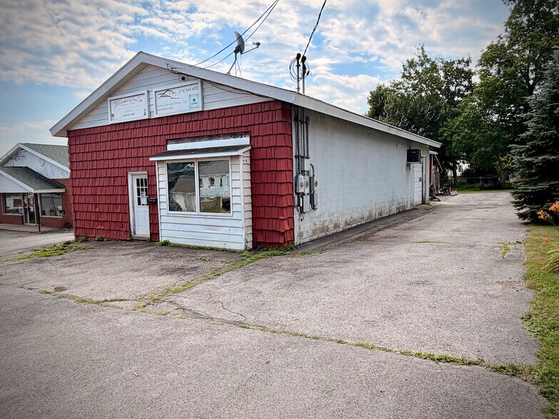 24 Ohio St, Oswego, NY à vendre - Photo de l’immeuble – Image 2 sur 15