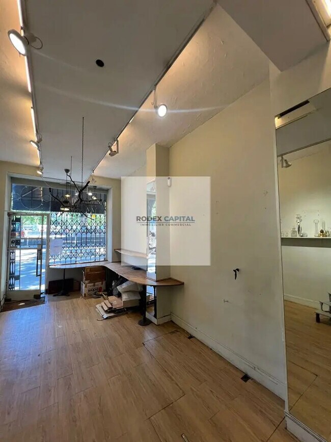 Plus de détails pour Local commercial à louer