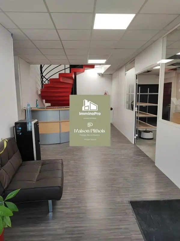 Local d’activités dans Aubagne à louer Photo intérieure– Image 1 sur 8