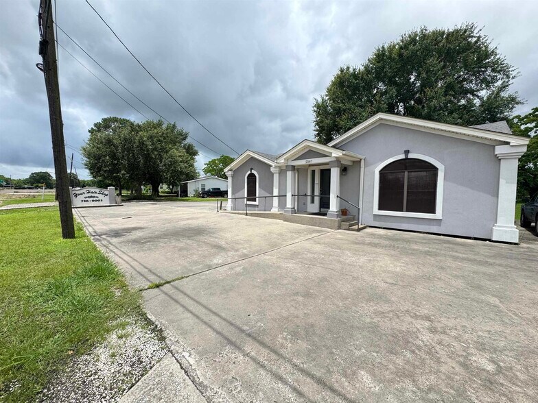 2567 Highway 365, Port Arthur, TX à vendre - Photo principale – Image 1 sur 12