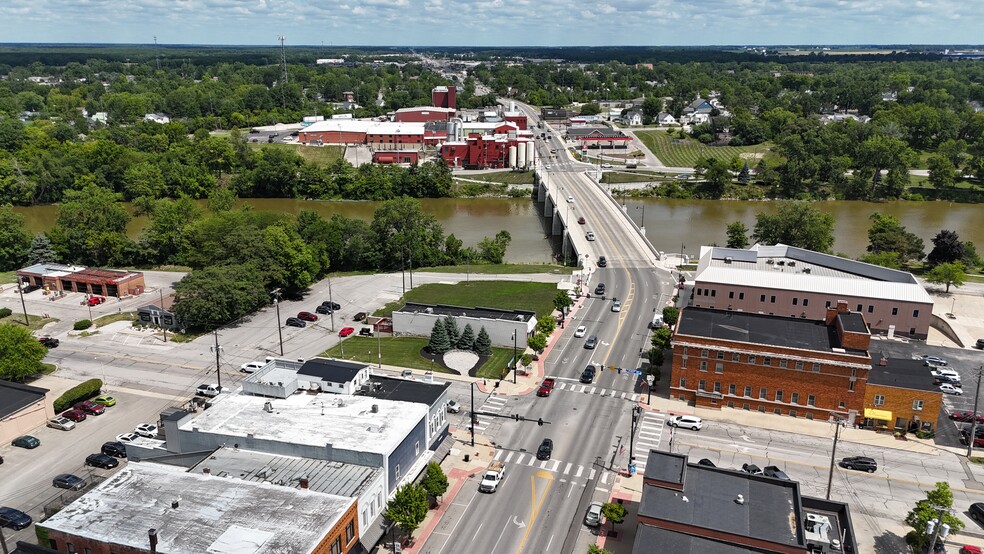 300 Clinton St, Defiance, OH à louer - Photo de l’immeuble – Image 3 sur 16