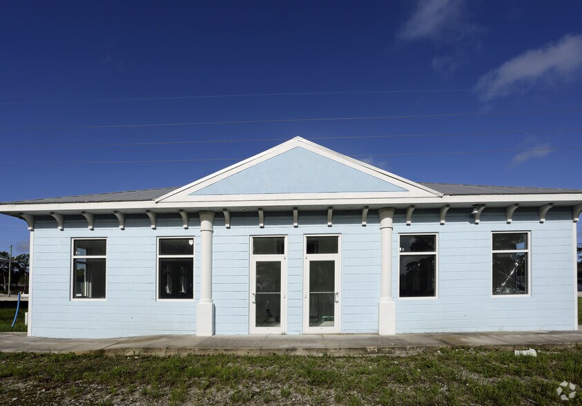 2861 Placida Rd, Englewood, FL à louer - Photo de l’immeuble – Image 2 sur 4