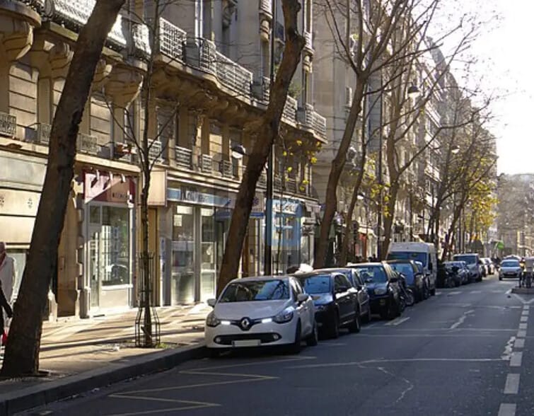 Local commercial dans Paris à louer - Photo de l’immeuble – Image 2 sur 3