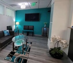 16260 Ventura Blvd, Encino, CA à louer Photo intérieure– Image 1 sur 3