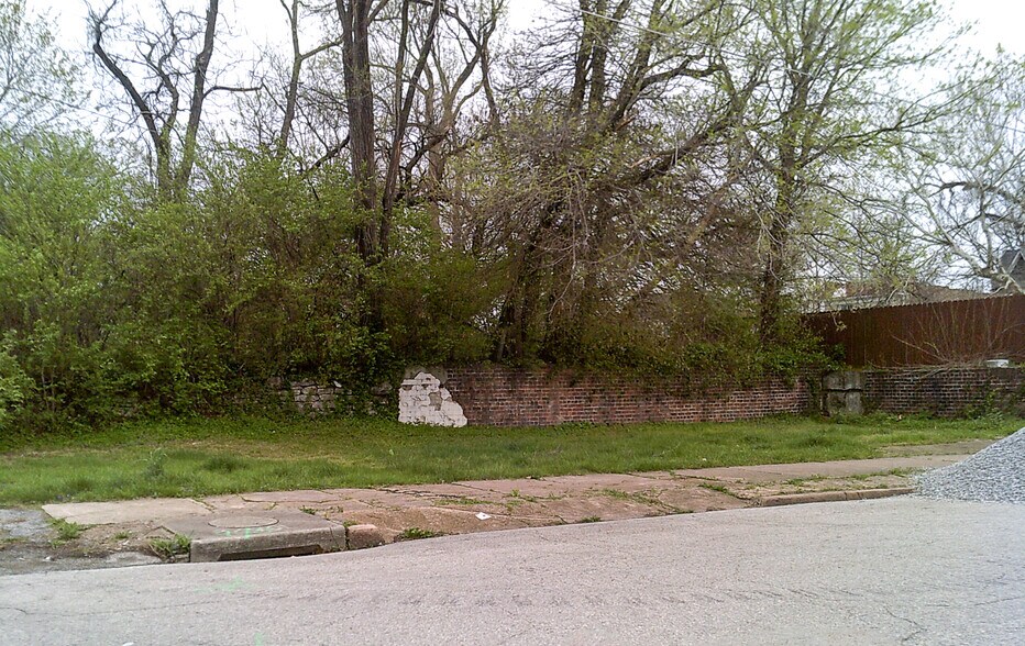 811 Academy Ave, Saint Louis, MO à vendre - Autre – Image 2 sur 4