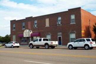 Plus de détails pour 244 E Long St, Dighton, KS - Logement à vendre