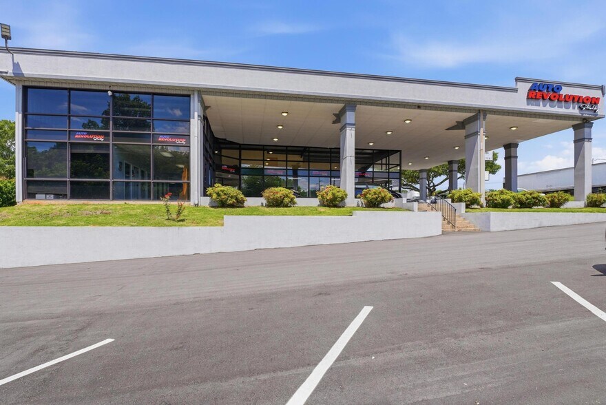 325 W Dixon Blvd, Shelby, NC à louer - Photo de l’immeuble – Image 3 sur 22