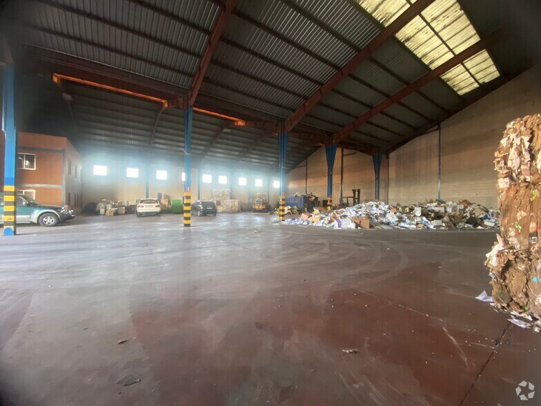 Industriel/Logistique dans Leganés, Madrid à vendre - Photo de l’immeuble – Image 3 sur 5