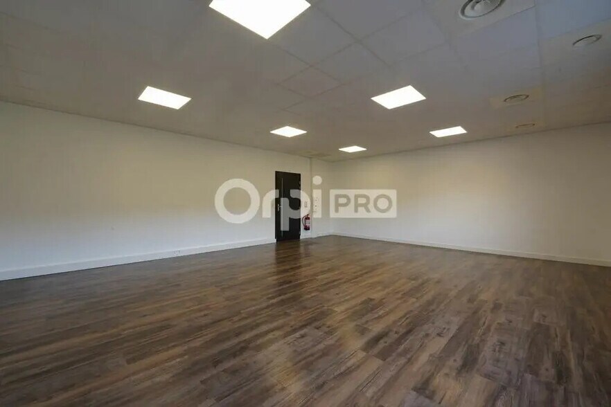 Bureau dans Marcilly-d'Azergues à louer - Photo intérieure – Image 3 sur 3