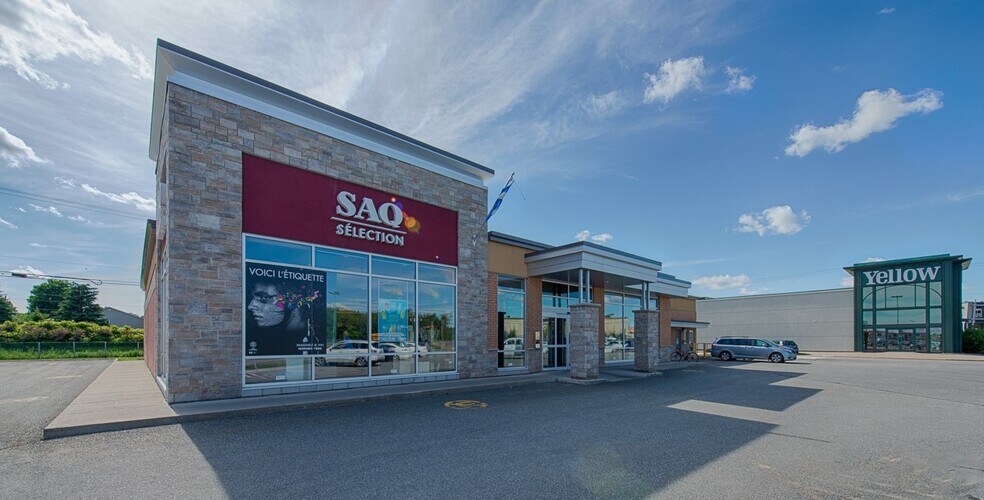 1111 Boulevard Jutras E, Victoriaville, QC à louer - Photo de l’immeuble – Image 3 sur 6
