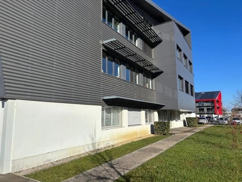 Bureau dans Besançon à louer - Photo de l’immeuble – Image 2 sur 6