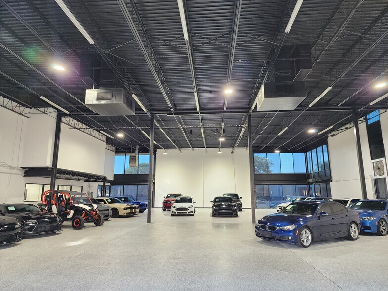 1601 Capital Ave, Plano, TX à vendre - Photo de l’immeuble – Image 3 sur 19