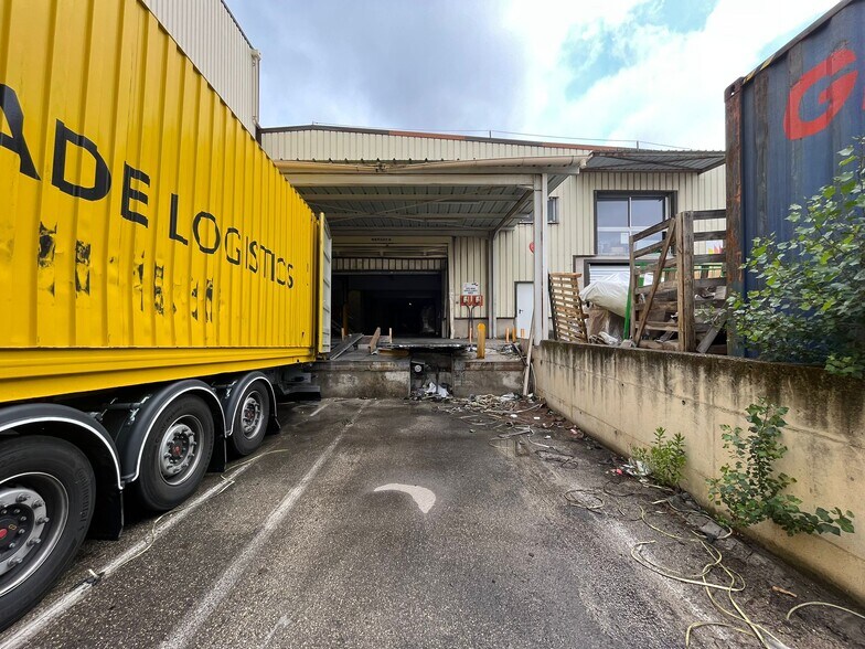 Rue Du Dirigeable, Aubagne à louer - Photo de l’immeuble – Image 3 sur 4