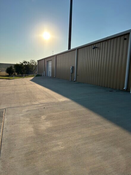 6890 Hudson Village Crk, Kennedale, TX à louer - Photo de l’immeuble – Image 2 sur 11