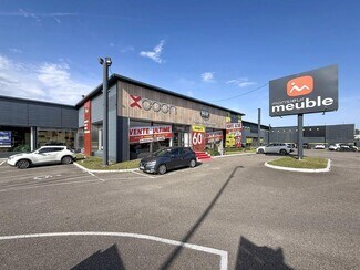 Plus de détails pour 156 Route De Grenoble, Saint-Priest - Local commercial à louer