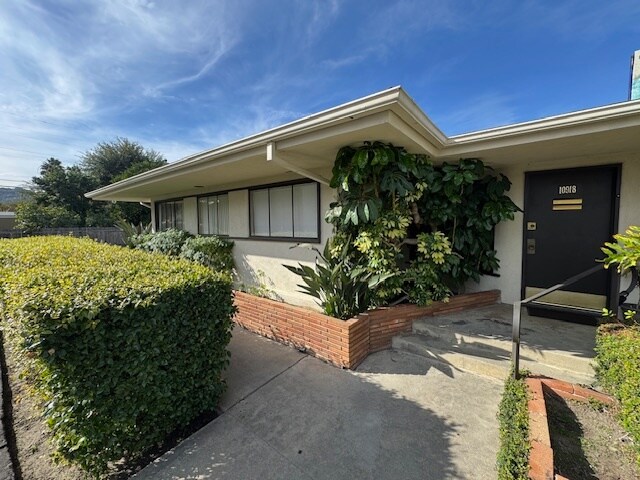 10916-10918 Riverside Dr, North Hollywood, CA à louer - Photo de l’immeuble – Image 3 sur 15