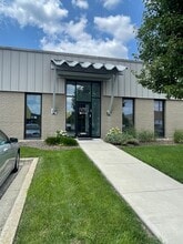 6970-6994 N Central Park Ave, Lincolnwood, IL à louer Photo intérieure– Image 1 sur 9