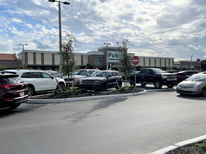 14561 Palm Beach Blvd, Fort Myers, FL à louer - Photo de l’immeuble – Image 2 sur 11