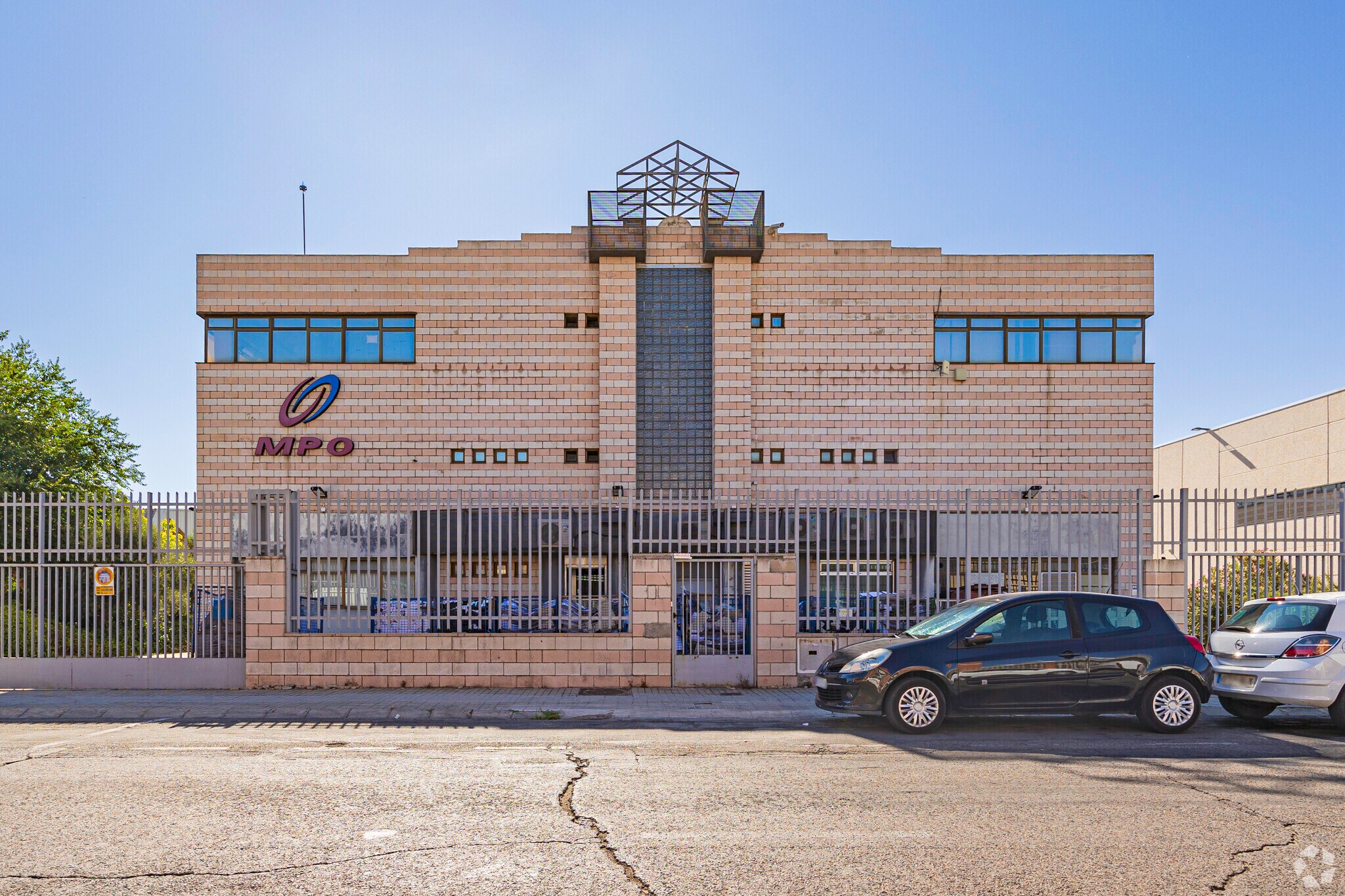 Calle Laguna, 6 - 8, calle Ebanistas, 37 portefeuille de 3 biens à vendre sur LoopNet.fr Photo principale– Image 1 sur 16