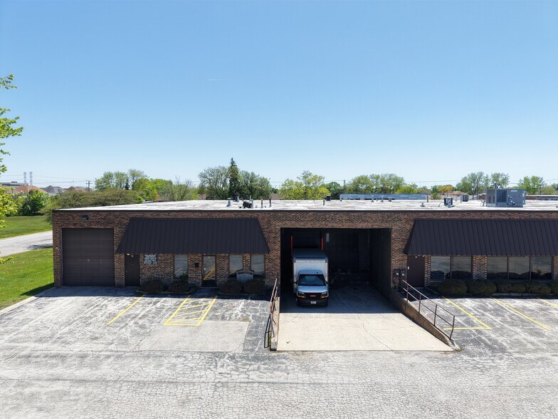 1584-1598 Huntington Dr, Calumet City, IL à louer - Photo de l’immeuble – Image 2 sur 2