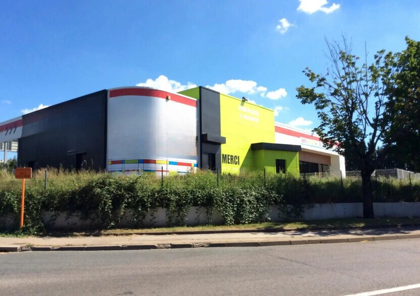 68 Rue Antoine Primat, Saint-Étienne à vendre - Photo de l’immeuble – Image 2 sur 12