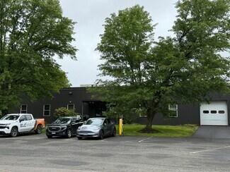 Plus de détails pour 31 Pecks Ln, Newtown, CT - Industriel/Logistique à louer