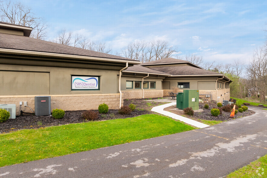 1600 Moseley Rd, Fairport, NY à louer - Photo de l’immeuble – Image 3 sur 9