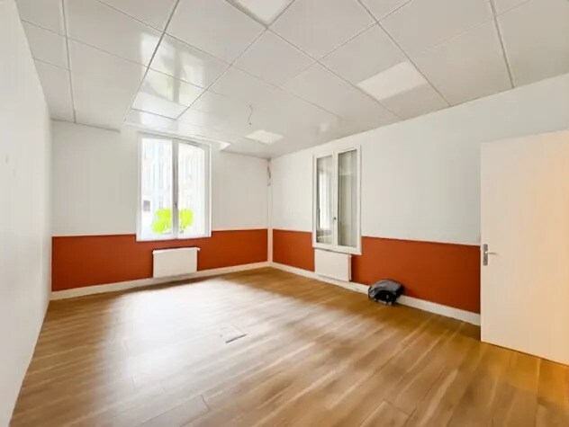 Bureau dans Paris à louer - Photo de l’immeuble – Image 2 sur 8