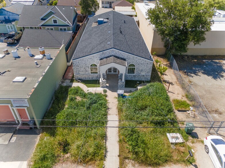 10201 Imperial Ave, Cupertino, CA à vendre - Photo de l’immeuble – Image 3 sur 16