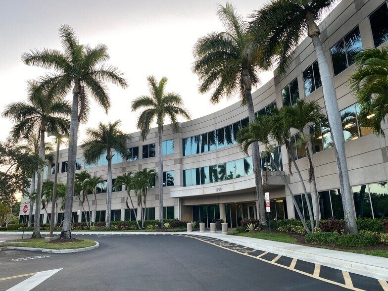 1300 Sawgrass Corporate Pky, Sunrise, FL à louer - Photo de l’immeuble – Image 1 sur 25