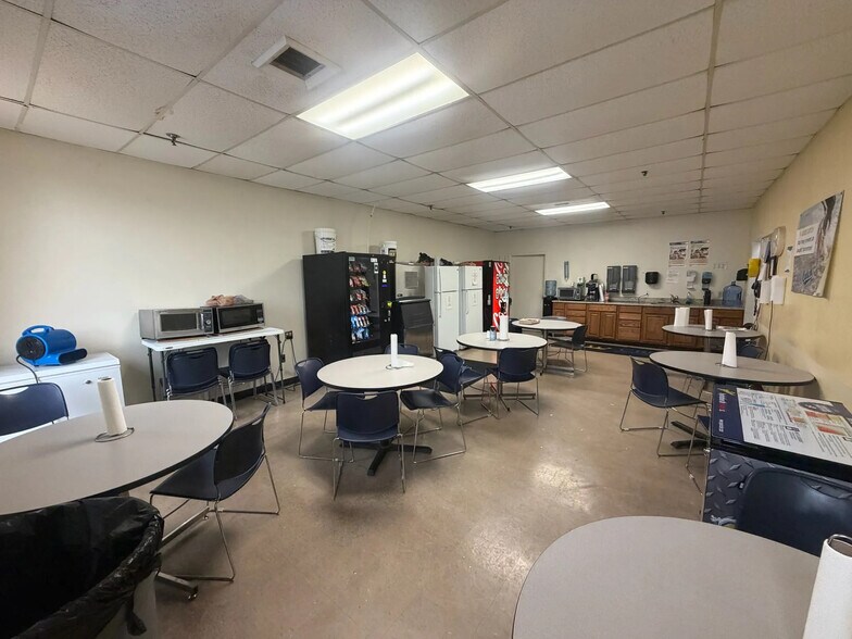 3305 Mansfield Rd, Shreveport, LA à vendre - Photo intérieure – Image 3 sur 14