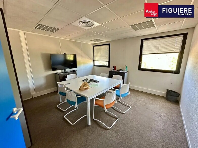 Bureau dans Meyreuil à louer - Photo de l’immeuble – Image 3 sur 15