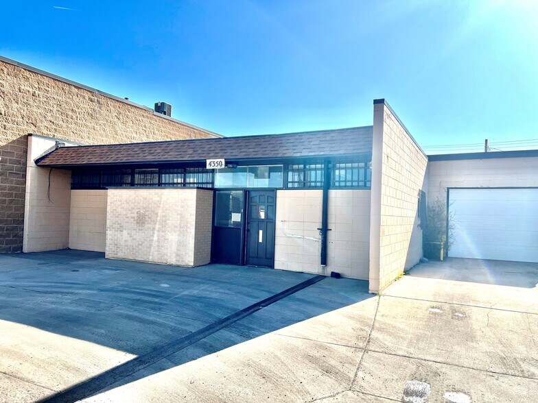 4350 Broadway, Denver, CO à vendre - Photo de l’immeuble – Image 1 sur 8