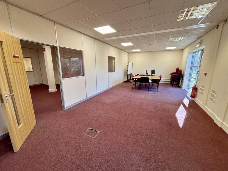 Monks Brk, Newport à louer - Photo de l’immeuble – Image 2 sur 12