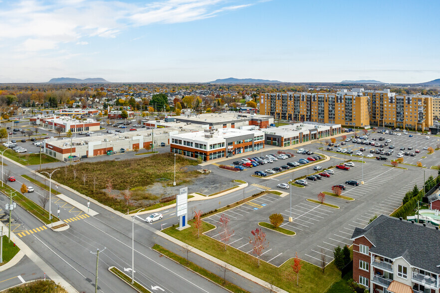 1235 Rue Douglas, St-Jean, QC à louer - Aérien – Image 2 sur 5