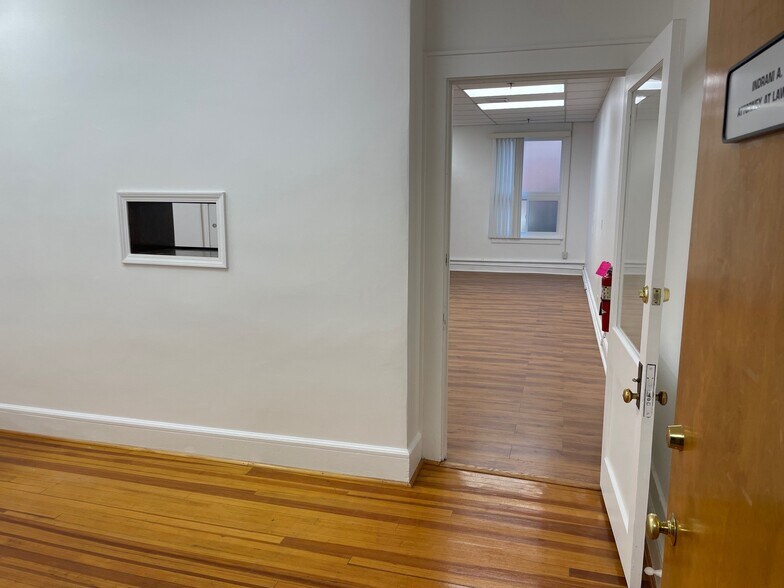 17-23 N Main St, Port Chester, NY à louer - Photo intérieure – Image 2 sur 8