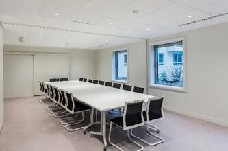 2 Place Des Vosges, Courbevoie à louer Photo intérieure– Image 2 sur 8