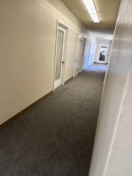 1815 El Camino Real, Burlingame, CA à louer - Photo intérieure – Image 2 sur 12