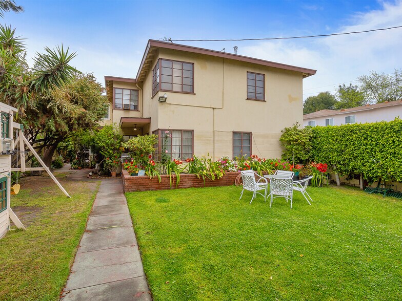 5337 Bellingham Ave, Valley Village, CA à vendre - Photo principale – Image 1 sur 57