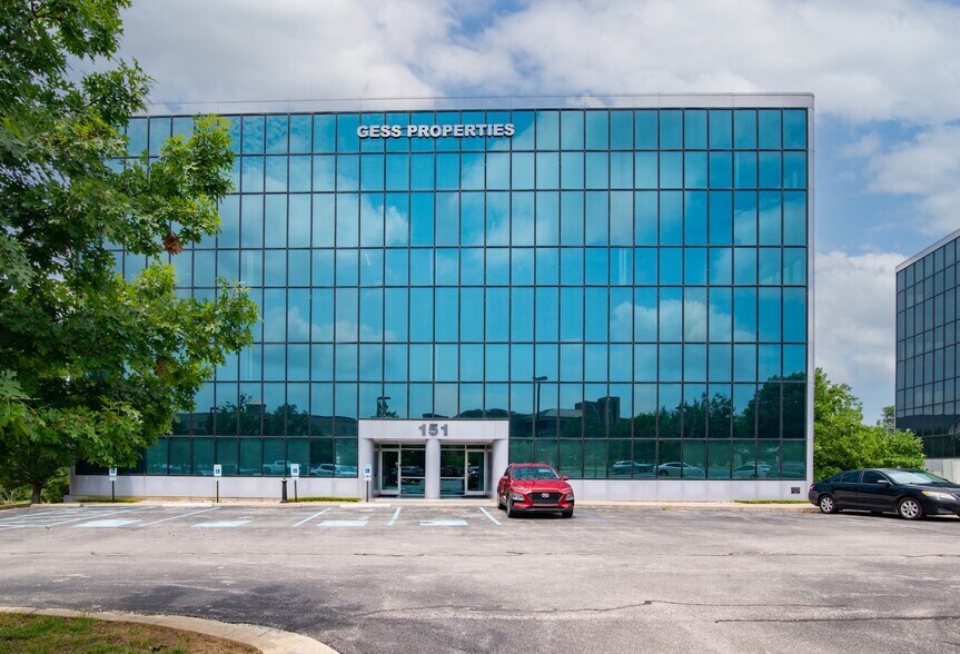 151 & 161 N Eagle Creek Dr, Lexington, KY à vendre - Photo de l’immeuble – Image 1 sur 31