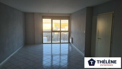 Local d'activités dans Mauguio à vendre Photo intérieure– Image 2 sur 5