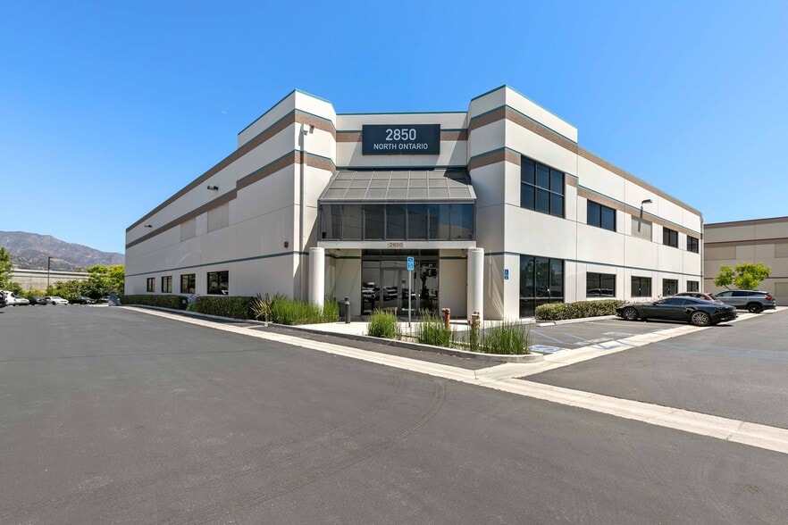 2850 Ontario St, Burbank, CA à louer - Photo de l’immeuble – Image 2 sur 27