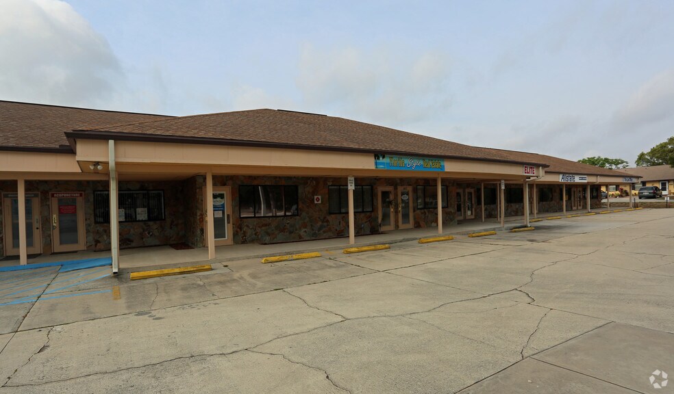 1051-1079 Cheney Hwy, Titusville, FL à vendre - Photo de l’immeuble – Image 3 sur 10