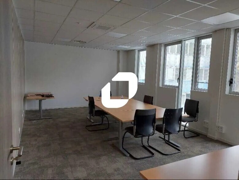 Bureau dans Rillieux-la-Pape à louer - Photo de l’immeuble – Image 2 sur 7