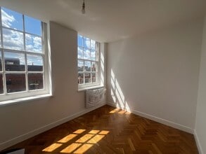 100 High St, Bedford à louer Photo intérieure– Image 2 sur 12