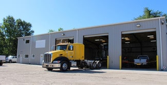 Plus de détails pour 205 E Wallisville Rd, Highlands, TX - Industriel/Logistique à louer