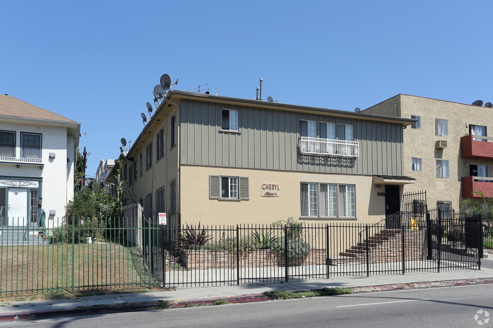 208 S Normandie Ave, Los Angeles, CA à vendre Photo principale– Image 1 sur 8